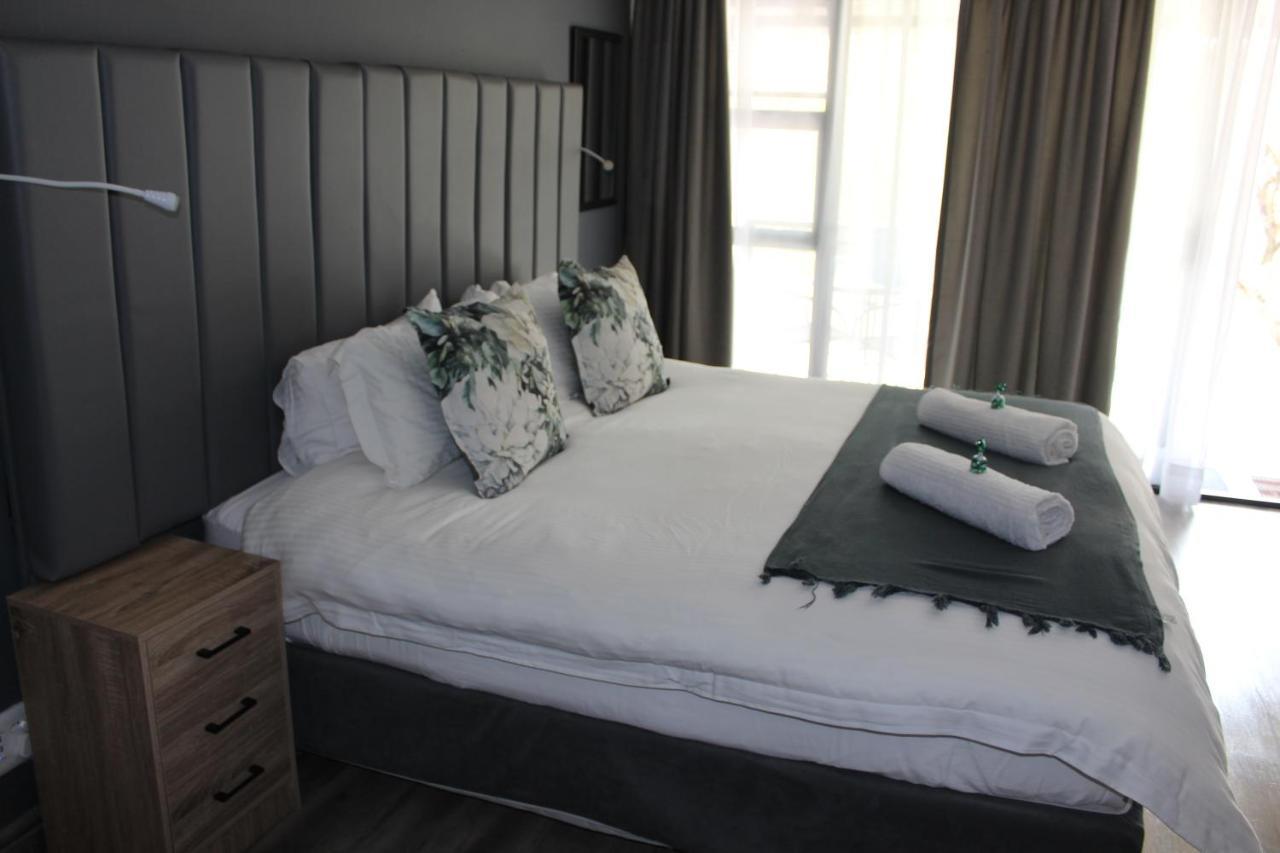 At The River Guest House Kroonstad Exterior photo